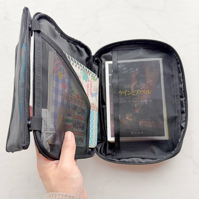 お薬や診察券がまるっと入る！無印良品の“たっぷり入る仕分けポーチ”が天才すぎる！「想像以上にかなり入る」「スッキリまとめられてなくし物ゼロ！」