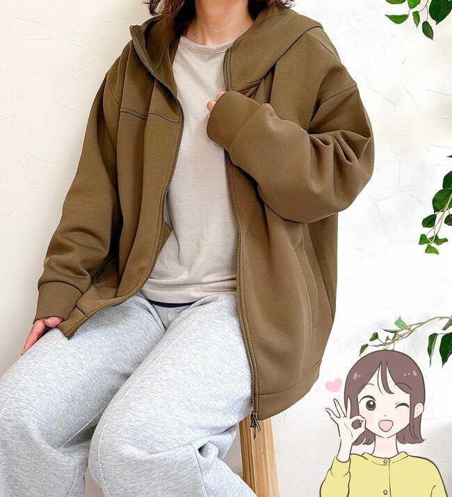 サッと羽織るだけで可愛い！ワークマンの「もちもちパーカー」着心地よすぎて出番が止まらない！《購入レビュー》