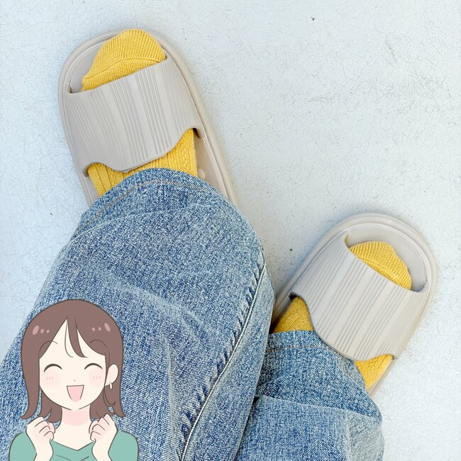 「再販でやっと買えた！」3COINSの“天才が考えたスリッパ”両方から履けて便利すぎる！「すごいアイデア」「ストレスが無くなりました！」