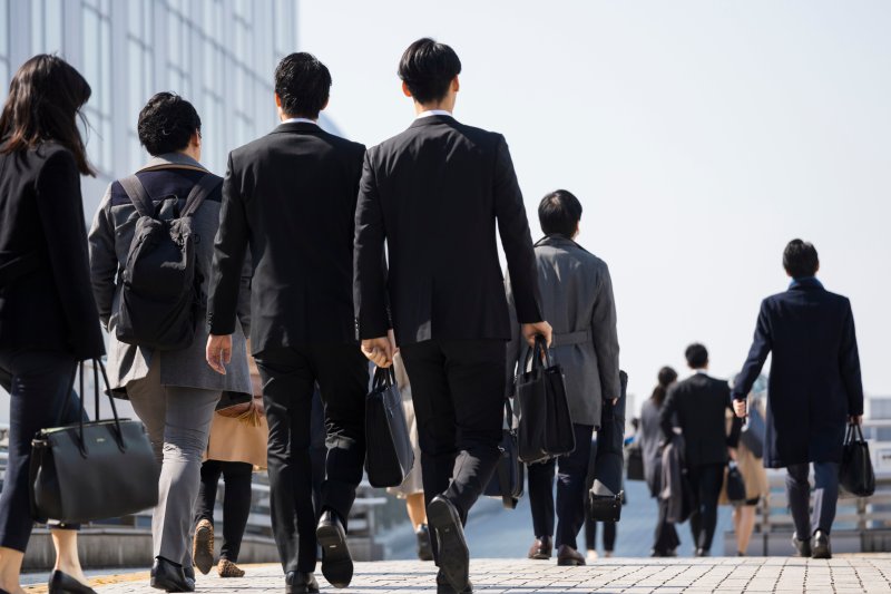 「新卒で入社しながら、自分の会社も経営する」後悔しない就職ができた理由