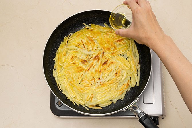 【裏ワザ料理】生地がいらない! じゃがいもサクサクピザ