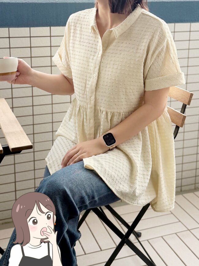 【しまむら】サッと羽織るだけでカワイイ！1639円の「おしりがまるっと隠れるトップス」ふんわり広がるデザインが素敵すぎる！《着用レビュー》
