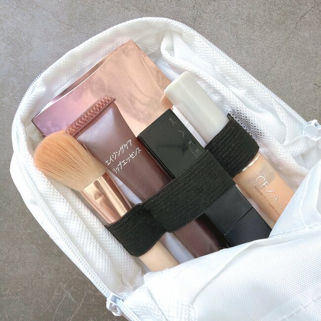 「え、本当にセリアの商品だよね…？」こんなに収納力のある“ふっくらポーチ”が110円で買えるのはスゴイ！