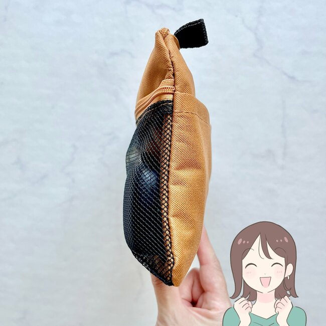 おくすり手帳や処方薬がすっぽり入る！ワークマンの“499円ミニバッグ”便利すぎて3色まとめ買いした！「安くて使い勝手がいい」「外出時に活躍しています」《購入レビュー》