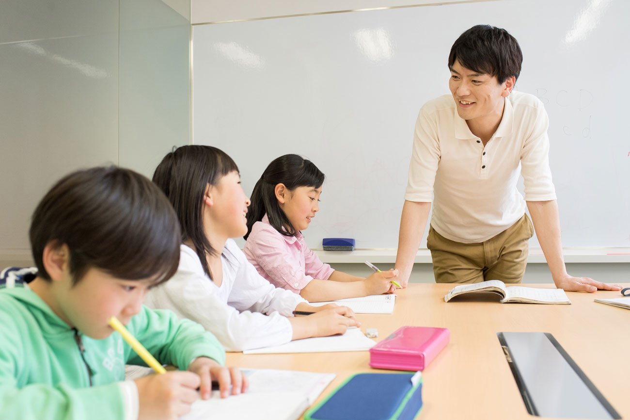 学習塾の授業風景