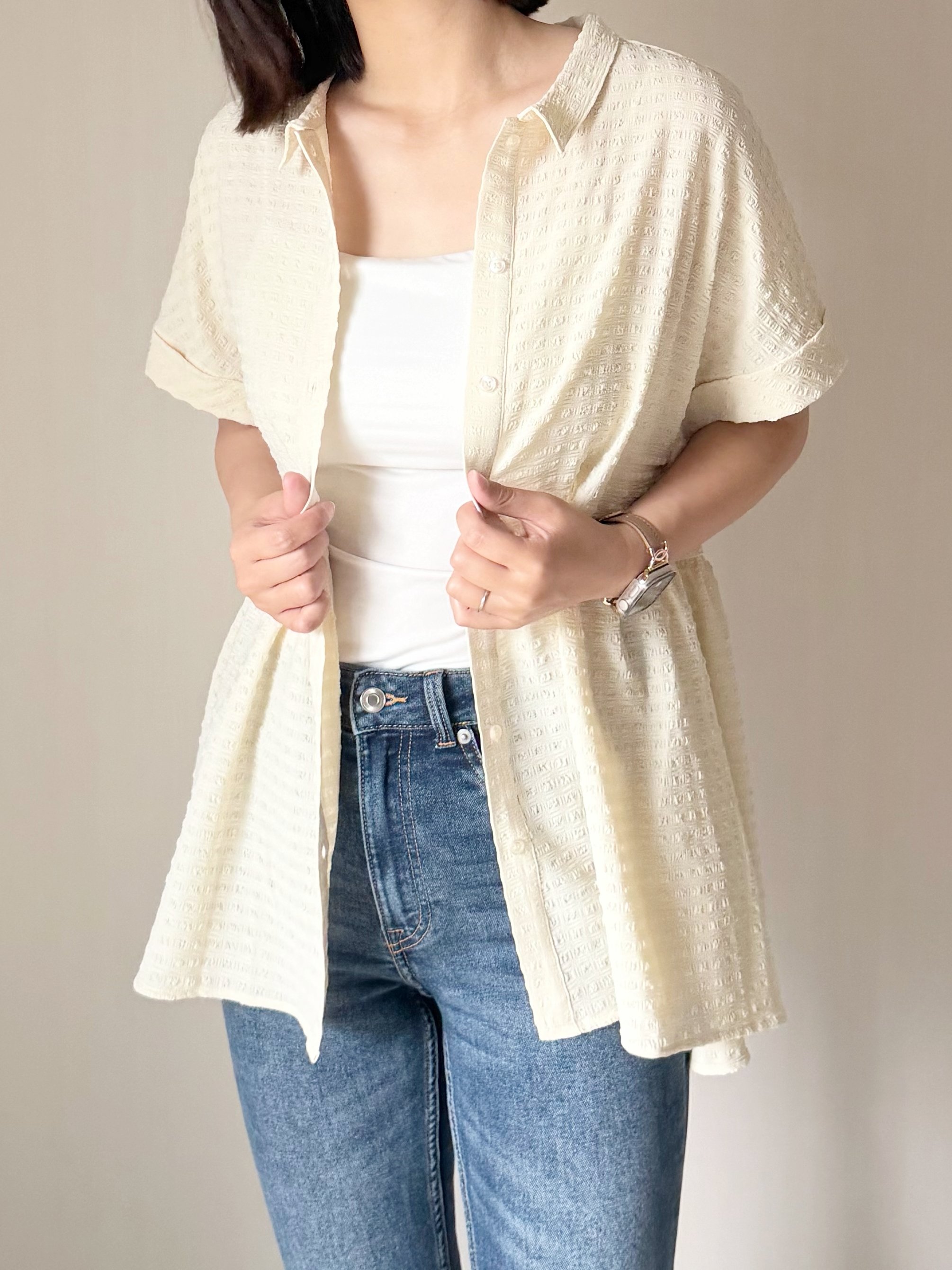 【しまむら】サッと羽織るだけでカワイイ！1639円の「おしりがまるっと隠れるトップス」ふんわり広がるデザインが素敵すぎる！《着用レビュー》