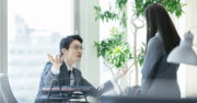 仕事ができない人ほど「すぐ謝る」。では、仕事ができる人は何をしている？