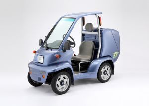 ヒントはルノーの2人乗り電気自動車？単なる乗り物の域を超えた「超小型モビリティ」の本当の可能性