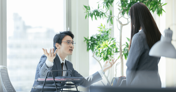 仕事ができない人ほど「すぐ謝る」。では、仕事ができる人は何をしている?