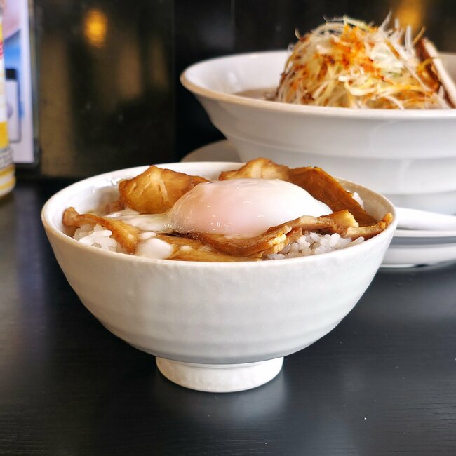「もっと早く気づきたかった」「大人のごほうび」幸楽苑の“370円メニュー”食べるたびに幸福感で満たされる！「甘じょっぱ感がいいね」