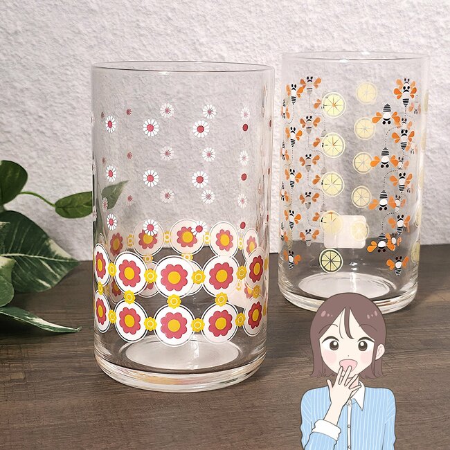 昭和感がたまらない…！ダイソーで見つけた“レトロかわいいグラス”素敵すぎて全種類揃えたくなる！【購入レビュー】
