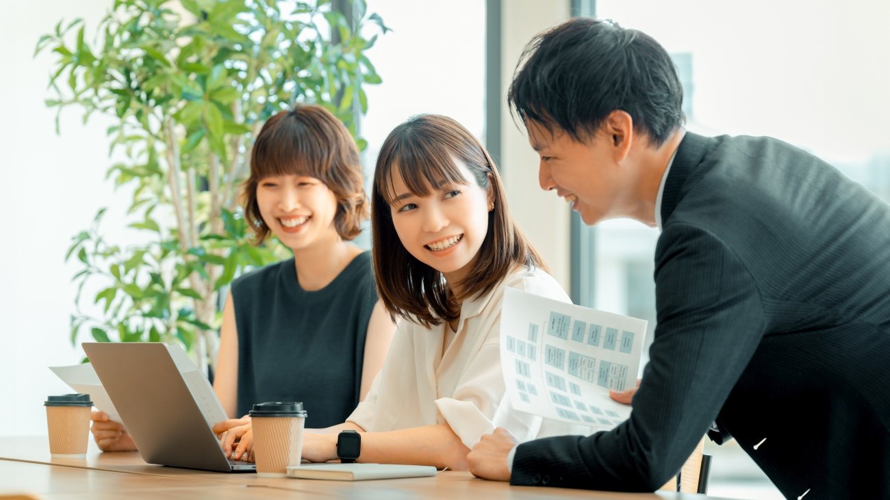 三流の上司は仕事を抱え込む。二流の上司は「できる人」に仕事を任せる。では一流の上司の意外な行動とは?