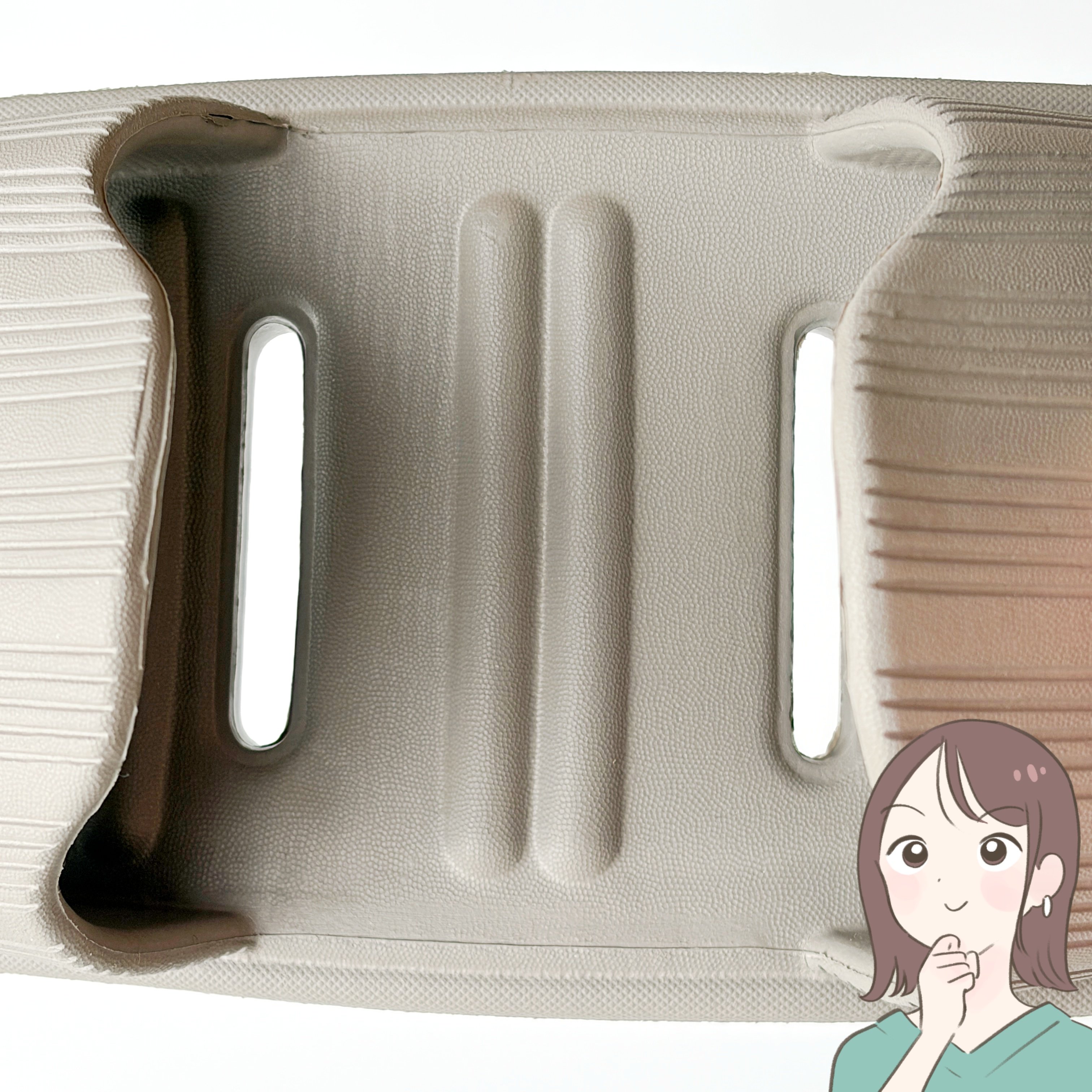 「再販でやっと買えた！」3COINSの“天才が考えたスリッパ”両方から履けて便利すぎる！「すごいアイデア」「ストレスが無くなりました！」