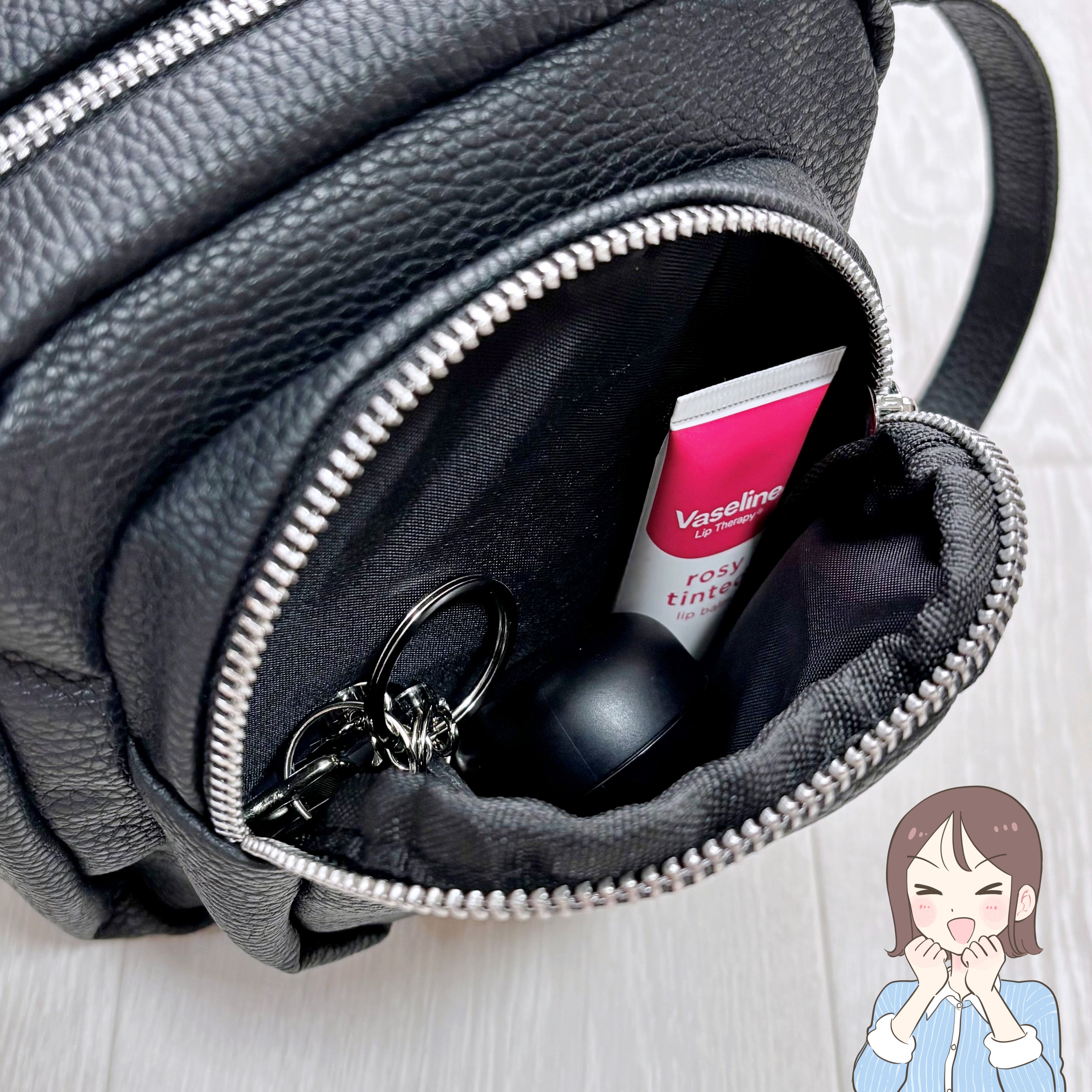 お薬手帳や処方薬がすっぽり！3COINSの「めちゃ軽ショルダー」通院バッグにちょうどいい！《購入レビュー》