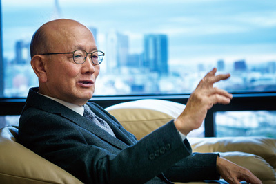 伊藤忠商事・岡藤社長に聞く <br />苦悩の続投、2強時代の戦略とは?