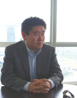 カフェワークは非効率なバカバカしい働き方だった!?<br />シンガポール在住ノマドが語る東京ノマドの問題点