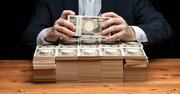 年収が高い会社ランキング2024【従業員の平均年齢30代後半・完全版】ユニクロ、メルカリ、LINEは何位?