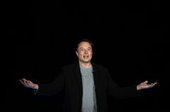 マスク氏、ツイッターに買収提案　非公開化目指す