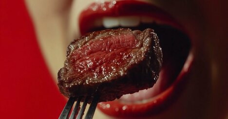 【医師が教える】認知症になりやすくなる「意外な食べ物」・ワースト1