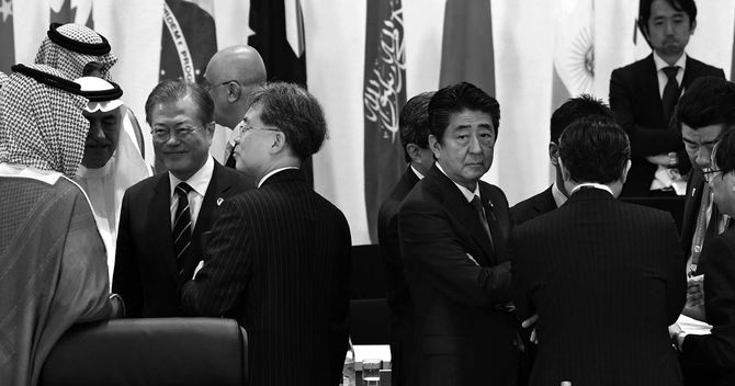 安倍晋三氏と文在寅氏