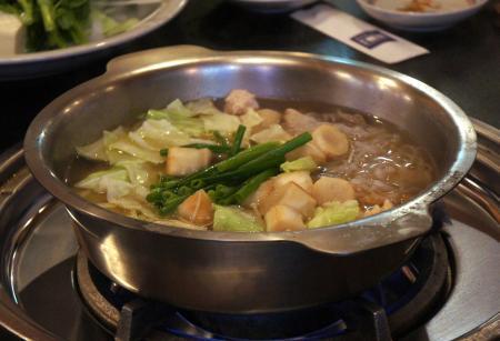 もつ鍋、水炊き――福岡が誇る鍋の真髄!<br />体の隅々まで旨さを感じる絶品スープを堪能