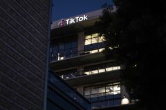 TikTok禁止、バイデン氏にはもろ刃の剣