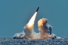 バイデン次期政権、核戦略見直しへ　役割縮小も
