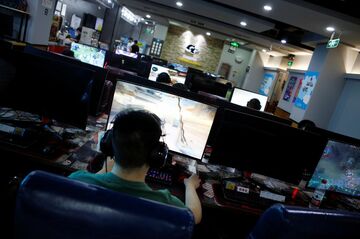 中国で強まるSNS締め付け　利用者の避難場所は