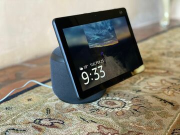 アマゾン「Echo Show 10」、常に見つめるアレクサ　WSJ記者レビュー