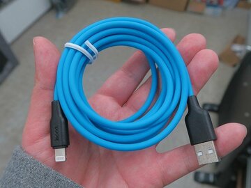 超柔らかくて断線しにくい！ シリコン素材の充電ケーブル