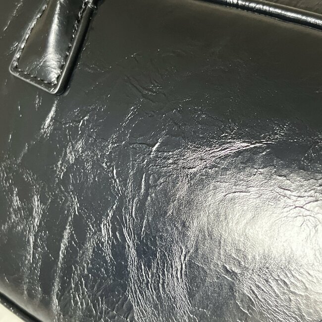 「かわいいと褒められました」GUの“高級感たっぷりバッグ”収納力すごいし、1年中使えてコスパもバッチリ！「50代でも使えます」「持ち歩きたいもの全て入る」