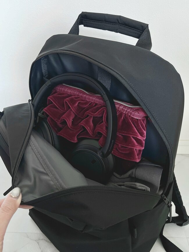 「コスパ爆発です」ユニクロの“大容量リュック”通勤や旅行で使えて優秀すぎる！「おしゃれで収納力も抜群」「本当に買ってよかった！」