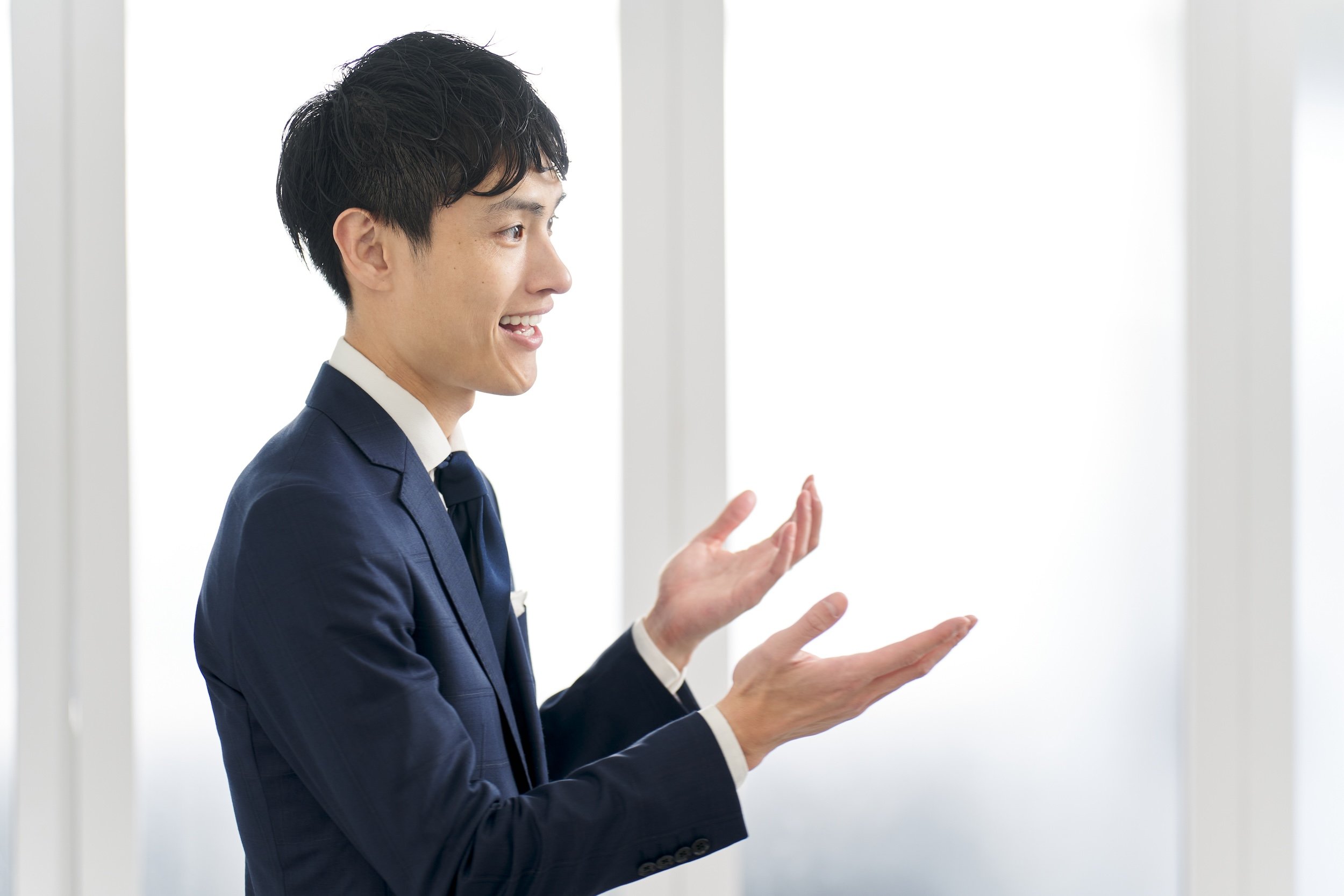 じわじわと不快になってくる相槌。「はいはいはい」と、もう一つは？
