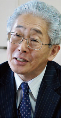 カスミ代表取締役社長 藤田元宏<br />武器は現場感覚! ローカルスーパーとしての責任を果たす