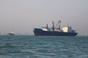 世界経済の懸念、海峡再開で薄れるか