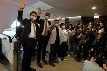 中国政府、香港野党議員の一斉辞職を批判　米は制裁強化の構え
