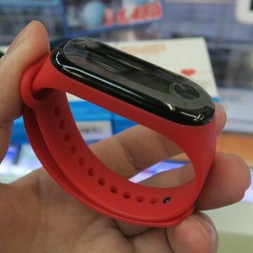 1380円なので試しに買ってみたくなるスマートバンド