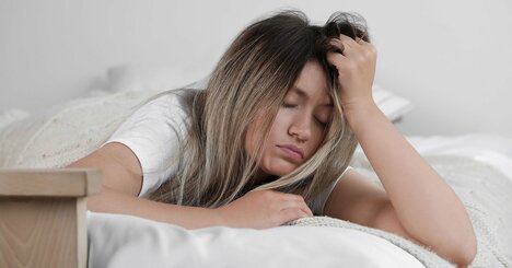 よく寝たはずなのに疲労感、「あの食品」のせいかも...「睡眠の質を下げる」食べ物が最新研究で判明