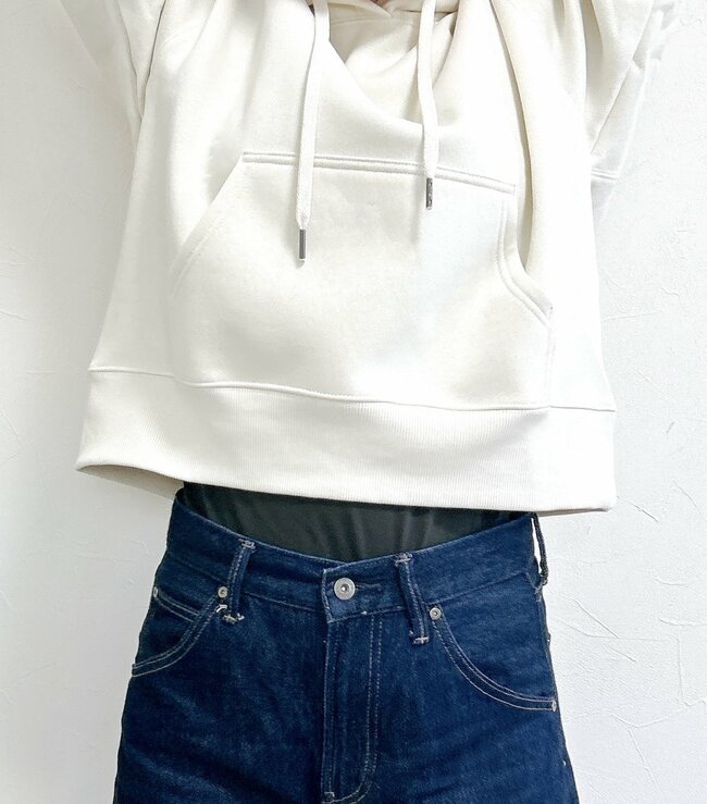 すぽんと着るだけで可愛い！GUの“ぽかぽかパーカー”脚長効果がバツグンなんです！「可愛いと褒められました！」「スタイルが良く見えます」