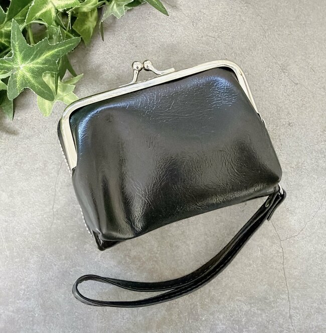 【しまむら】小銭とカードがたっぷり入って感動！1639円の「ガバッとひらくミニ財布」お会計がスムーズになった！《購入レビュー》
