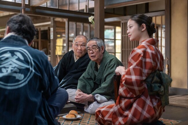 “朝焼け”じゃなくて“夕焼け”…嵩が卒制で選んだ最後の色がオレンジだったワケ【あんぱん第41回レビュー】