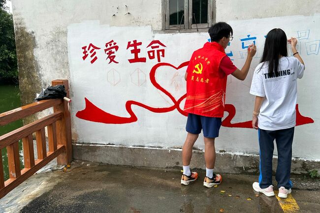 中国の地方空洞化、頼りは無職の若者