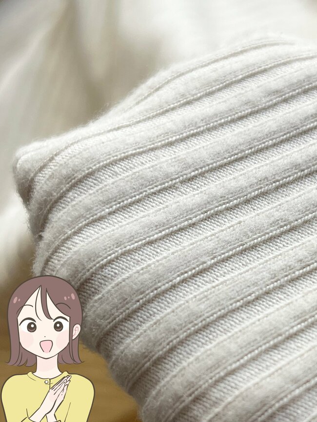 「色違いで4枚目の購入です」ハニーズの“1680円トップス”ポカポカなのに着膨れしなくて感動！「袖のフリルが可愛い」「着心地が本当に良くてリピ」