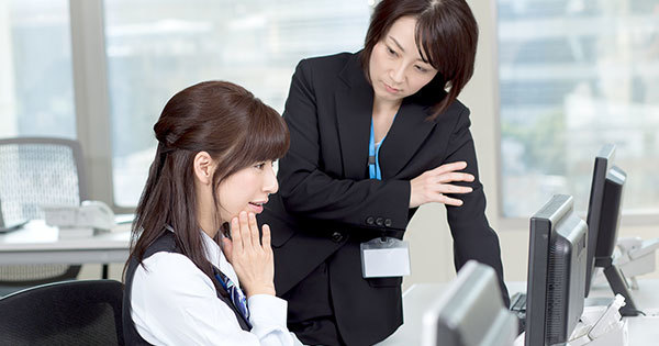 パワハラ社員に悩んでいないか?