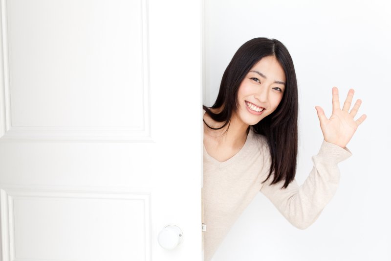 そこは気をつけてなかった!ドアを閉めるとき、育ちがいい人は絶対しないこと