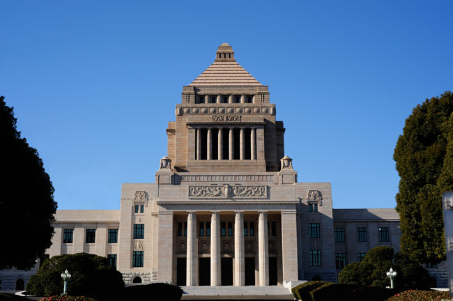 財務省セクハラ問題に飛びついた野党の愚、得したのは一体誰か