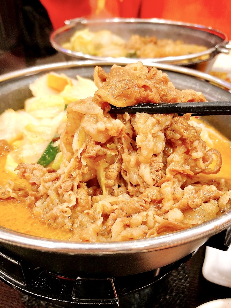 「おいしかった天才」すき家の“シビ辛ボリューム鍋”お肉も野菜もたっぷりで大満足！「本場の香りがするのがいい」「あちあちで辛くて美味しかった」