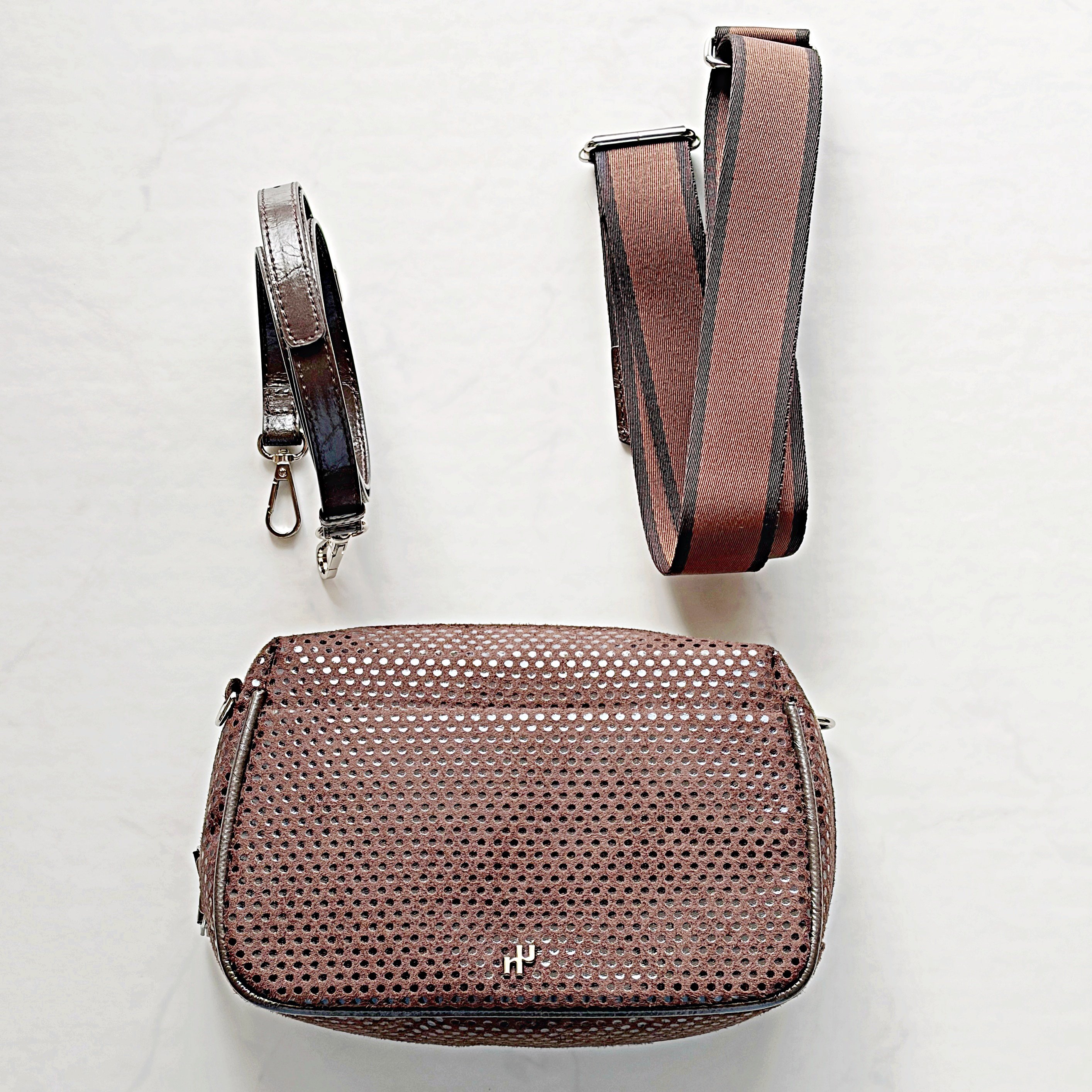 「こんなバッグを探してました！」ニコアンドの“お財布がいらないバッグ”荷物を減らせて快適すぎる！「使いやすさ満点です」「色違いも欲しくなってきました」