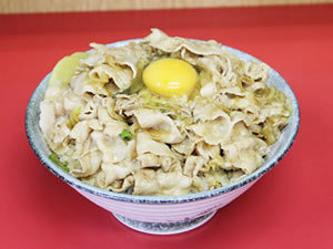 暴走族も静かになる?「伝説のすた丼屋」に本当にあった“伝説”<br />