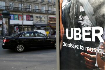 仏最高裁、ウーバーのドライバーを「従業員」と見なす判決